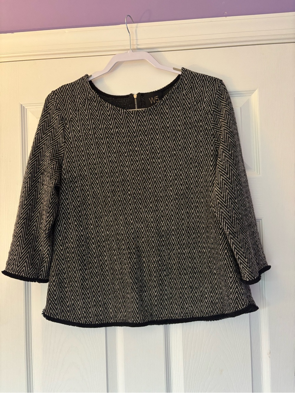 W5 Black & White Chevron Textured Long Sleeve Top